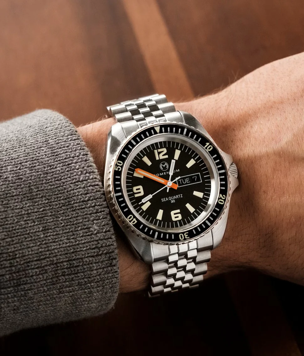 Sea Quartz 30 [42mm] - Black - Image 10