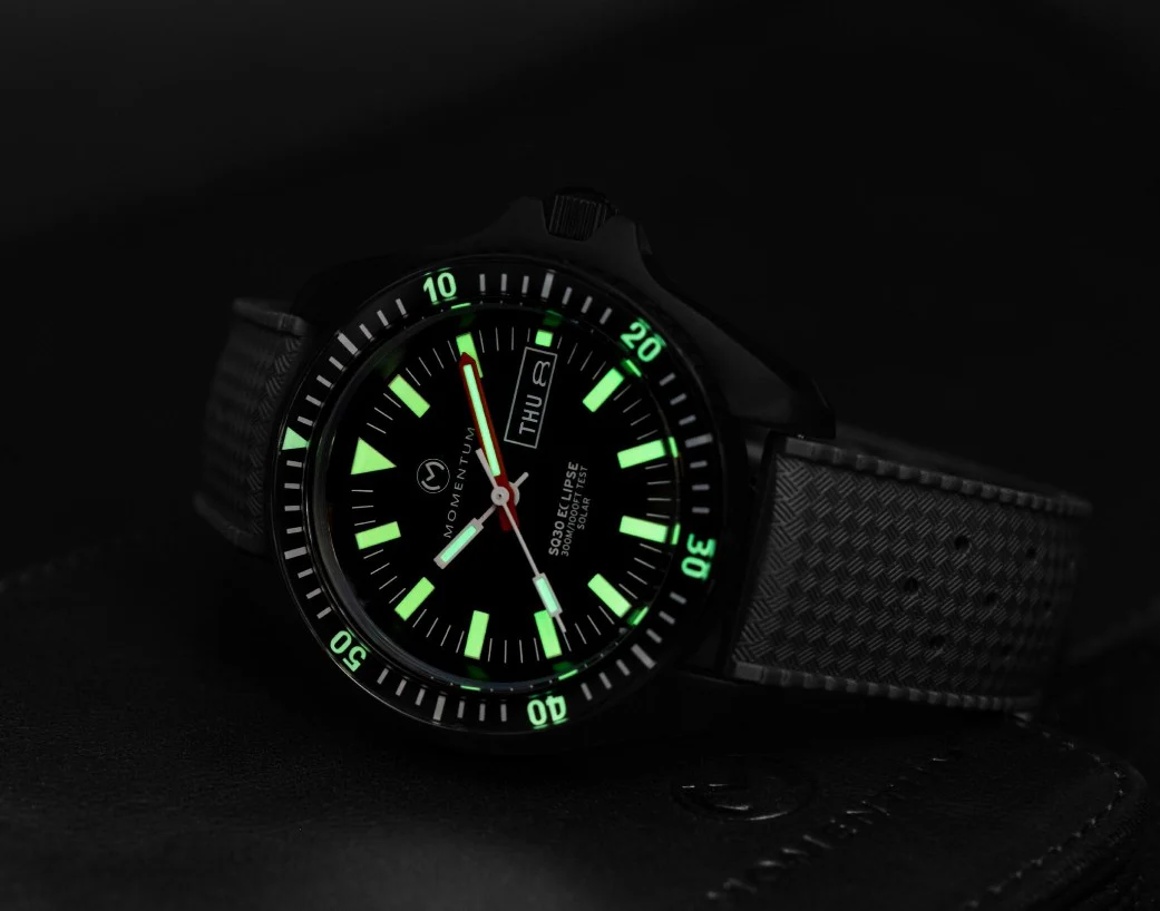 Sea Quartz 30 Eclipse - Solar Black-Ion [42mm] - Image 3