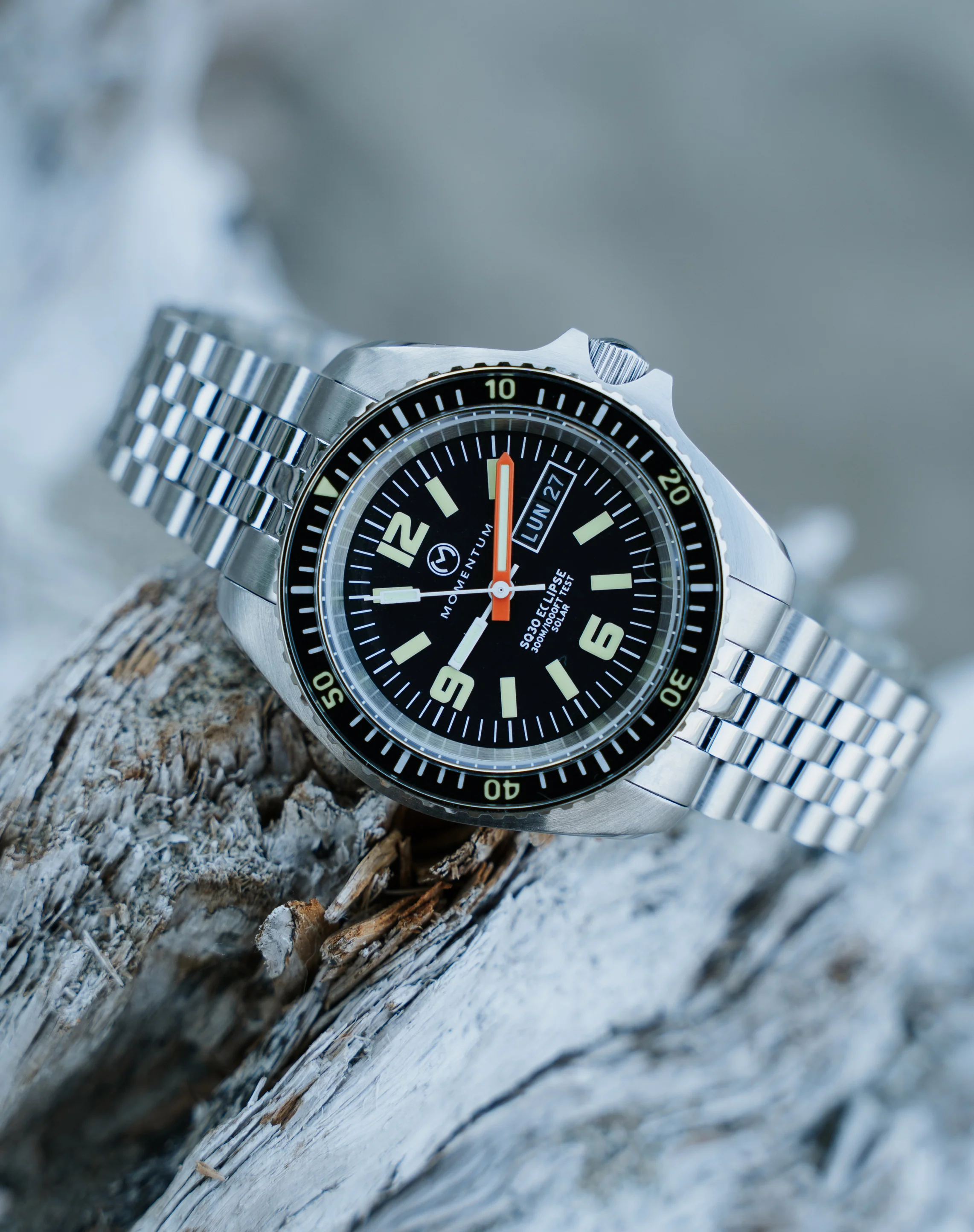 Sea Quartz 30 Eclipse - Solar Dive Watch [42mm] - Image 3